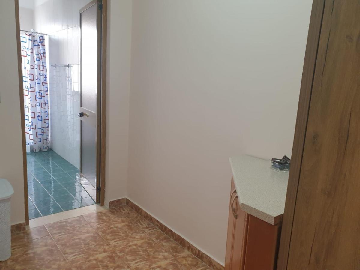 Jozi Kaiser 4 * Durres